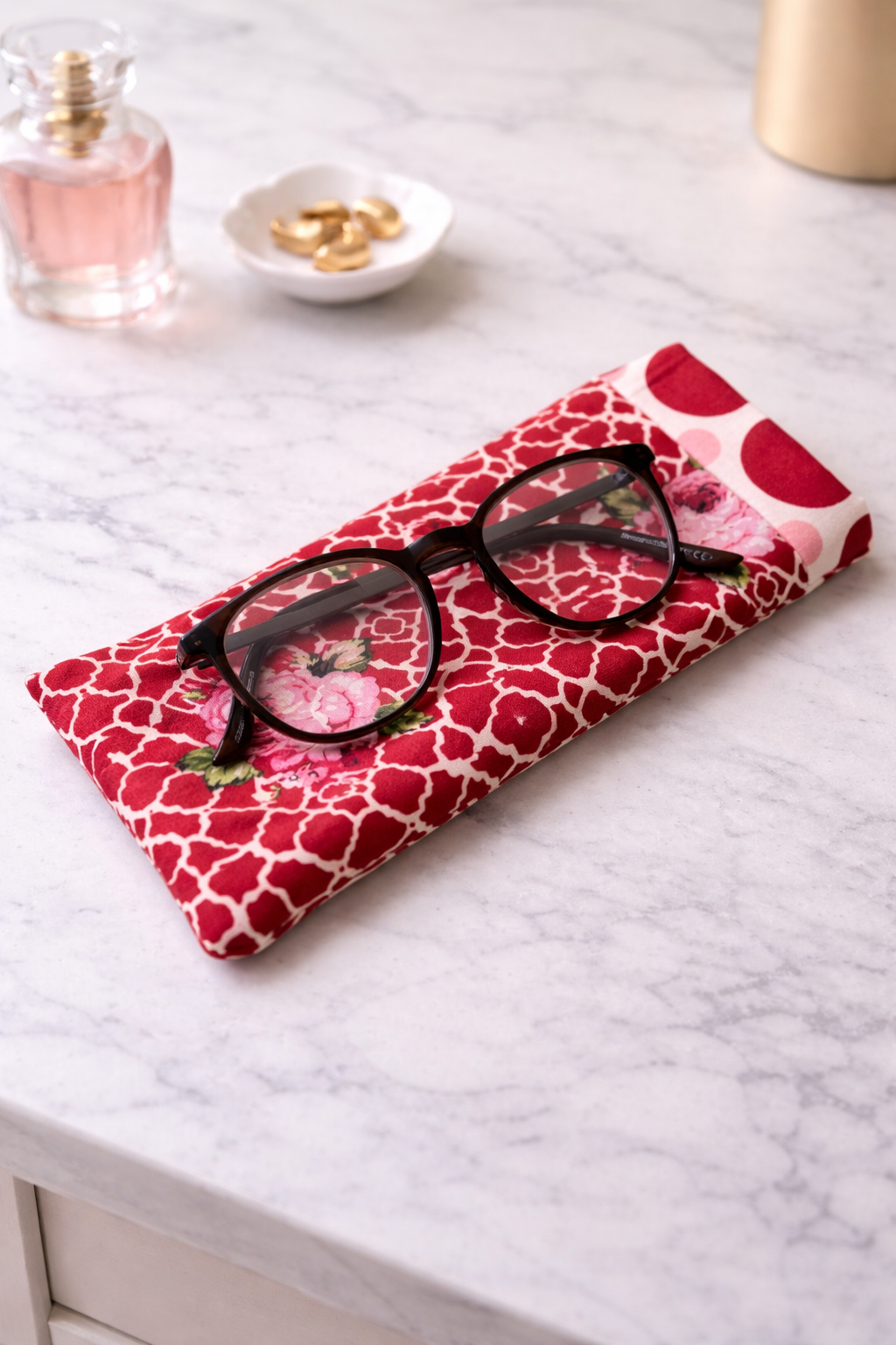 Glasses Sleeve - Scarlet Bloom