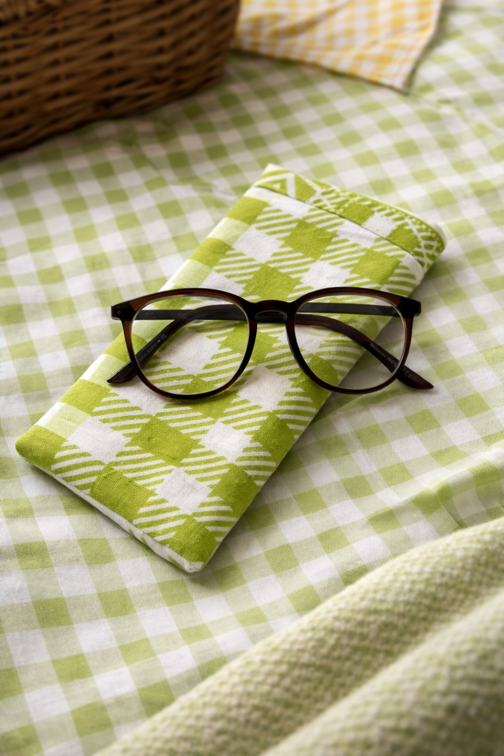 Glasses Sleeve - Spring Picnic
